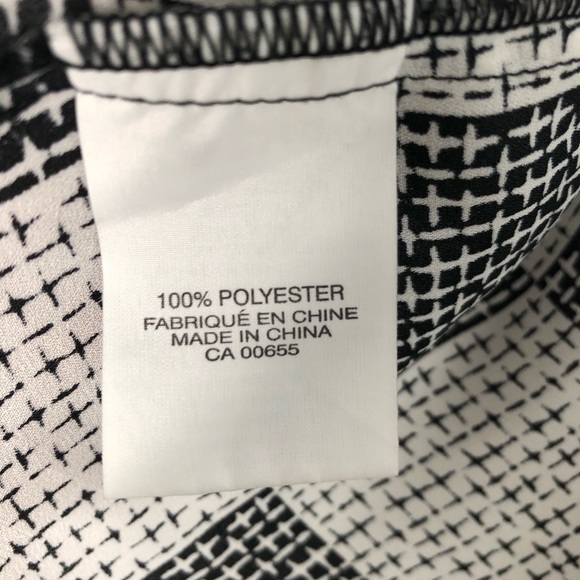 Smart Set Black & White Zippered Blouse - Picture 7 of 7